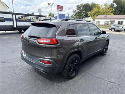 2018 Jeep Cherokee Limited   - Photo 4 - Rushville, IN 46173