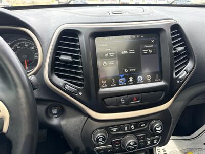 2018 Jeep Cherokee Limited   - Photo 12 - Rushville, IN 46173