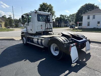 2017 Mack Pinnacle   - Photo 6 - Rushville, IN 46173