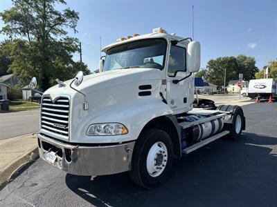 2017 Mack Pinnacle   - Photo 13 - Rushville, IN 46173