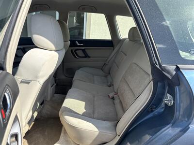 2006 Subaru Outback 2.5i   - Photo 10 - Rushville, IN 46173
