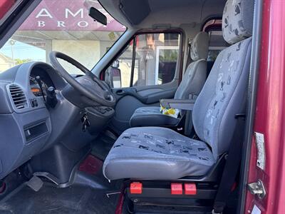 2006 Dodge Sprinter 2500   - Photo 8 - Rushville, IN 46173
