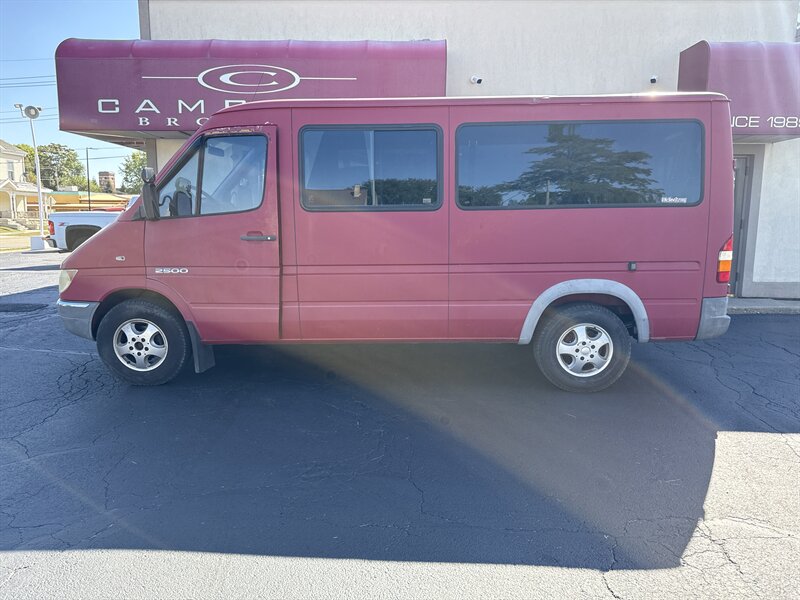 2006 Dodge Sprinter 2500 - Photo 1 - Rushville, IN 46173