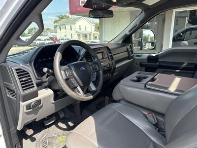 2018 Ford F-450 Super Duty Cab & Chassis   - Photo 11 - Rushville, IN 46173
