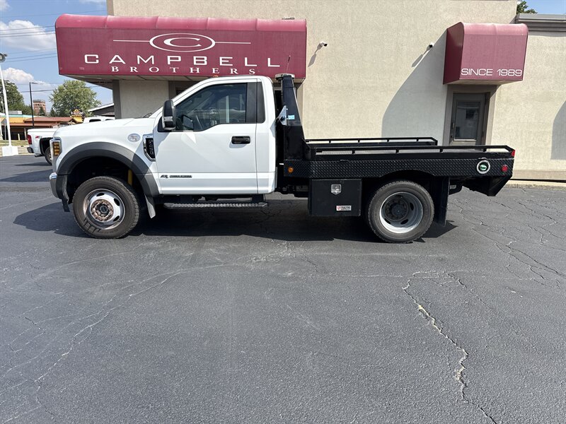 2018 Ford F-450 Super Duty Cab & Chassis - Photo 1 - Rushville, IN 46173