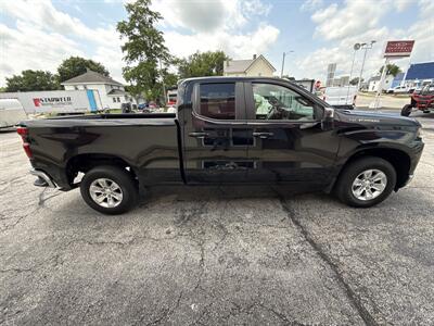 2021 Chevrolet Silverado 1500 LT   - Photo 5 - Rushville, IN 46173