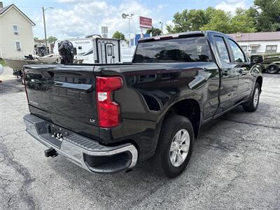2021 Chevrolet Silverado 1500 LT   - Photo 7 - Rushville, IN 46173