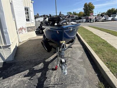 2022 Lund 1675 Adventure   - Photo 3 - Rushville, IN 46173