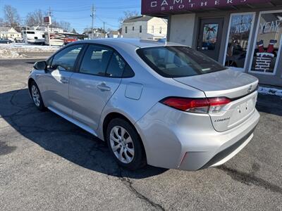 2021 Toyota Corolla LE   - Photo 8 - Rushville, IN 46173