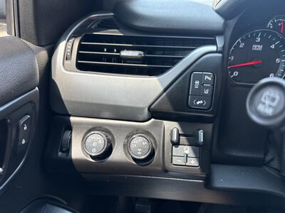 2015 Chevrolet Tahoe LTZ   - Photo 22 - Rushville, IN 46173