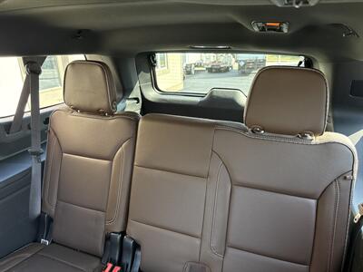 2023 Chevrolet Suburban High Country   - Photo 13 - Rushville, IN 46173