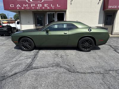 2019 Dodge Challenger SXT   - Photo 2 - Rushville, IN 46173
