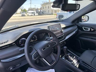 2025 Jeep Compass Trailhawk   - Photo 9 - Rushville, IN 46173