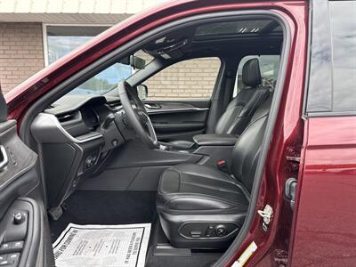 2024 Jeep Grand Cherokee L Limited   - Photo 8 - Rushville, IN 46173