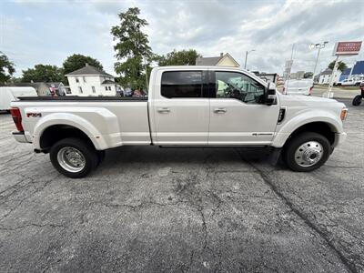 2018 Ford F-450 Super Duty Limited   - Photo 4 - Rushville, IN 46173