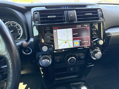 2024 Toyota 4Runner TRD Off-Road   - Photo 14 - Rushville, IN 46173