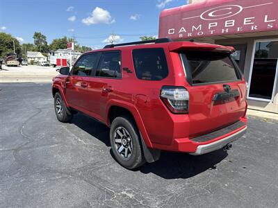 2024 Toyota 4Runner TRD Off-Road   - Photo 8 - Rushville, IN 46173