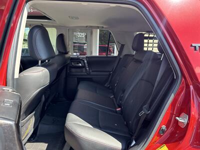 2024 Toyota 4Runner TRD Off-Road   - Photo 12 - Rushville, IN 46173