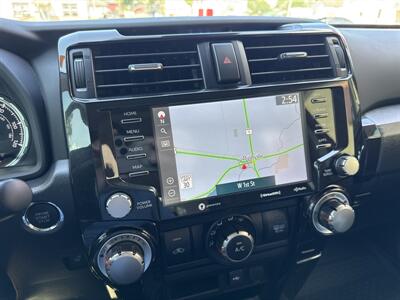 2024 Toyota 4Runner TRD Off-Road   - Photo 15 - Rushville, IN 46173