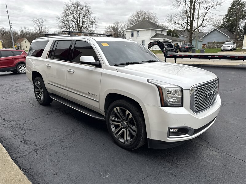 2017 Gmc Yukon XL Denali photo 4