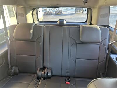 2016 Chevrolet Suburban LT   - Photo 11 - Rushville, IN 46173