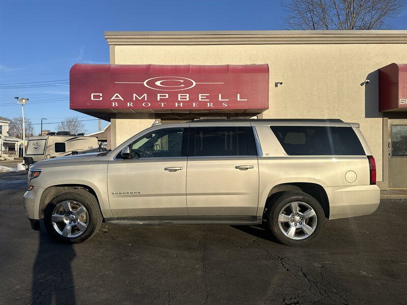 2016 Chevrolet Suburban LT   - Photo 1 - Rushville, IN 46173