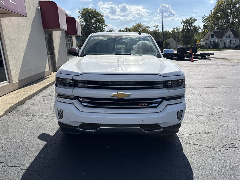 2016 Chevrolet Silverado 1500 LTZ photo 2