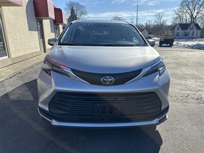2024 Toyota Sienna LE 8-Passenger   - Photo 4 - Rushville, IN 46173