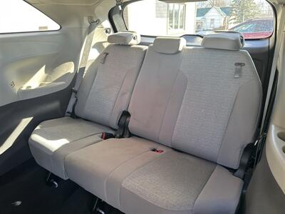 2024 Toyota Sienna LE 8-Passenger   - Photo 13 - Rushville, IN 46173