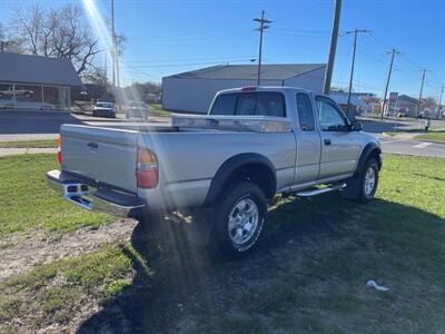 2002 Toyota Tacoma   - Photo 6 - Rushville, IN 46173