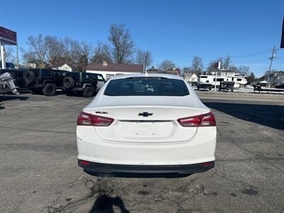 2021 Chevrolet Malibu LT   - Photo 5 - Rushville, IN 46173