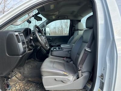 2017 GMC Sierra 2500HD   - Photo 11 - Rushville, IN 46173