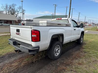 2017 GMC Sierra 2500HD   - Photo 6 - Rushville, IN 46173