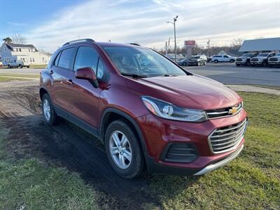 2022 Chevrolet Trax LT   - Photo 4 - Rushville, IN 46173