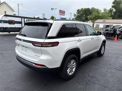 2024 Jeep Grand Cherokee Laredo - Photo 5 - Rushville, IN 46173