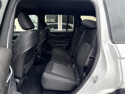 2024 Jeep Grand Cherokee Laredo - Photo 10 - Rushville, IN 46173