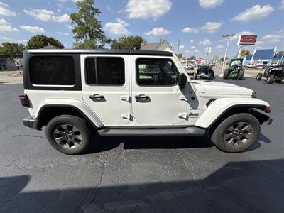 2018 Jeep Wrangler Unlimited Sahara   - Photo 5 - Rushville, IN 46173