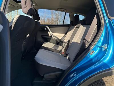 2017 Toyota RAV4 XLE   - Photo 11 - Rushville, IN 46173