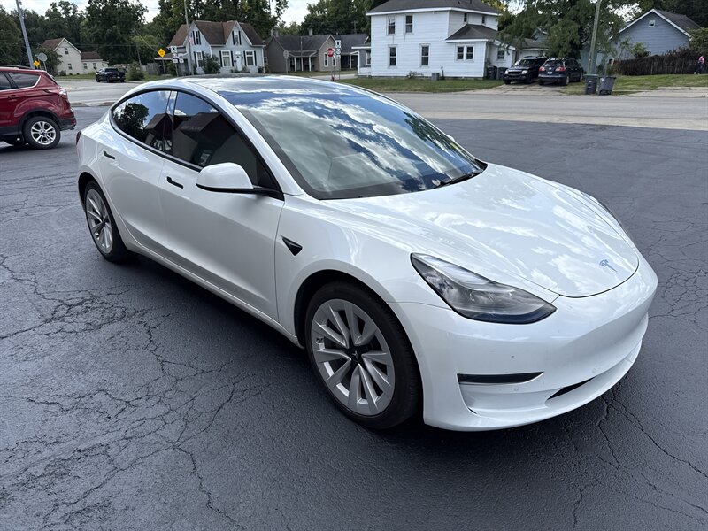2022 Tesla Model 3 photo 3