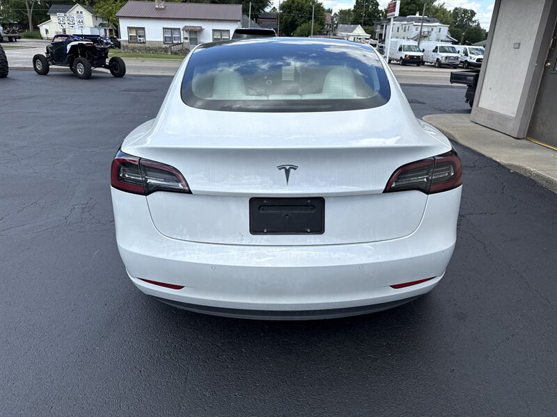 2022 Tesla Model 3 photo 6