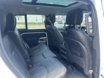 2024 Land Rover Defender 130 P300 S   - Photo 15 - Rushville, IN 46173