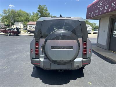 2024 Land Rover Defender 130 P300 S   - Photo 7 - Rushville, IN 46173