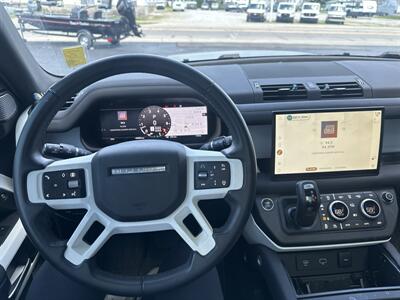 2024 Land Rover Defender 130 P300 S   - Photo 18 - Rushville, IN 46173