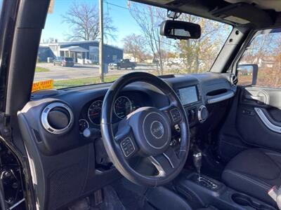 2017 Jeep Wrangler Unlimited Sahara   - Photo 12 - Rushville, IN 46173