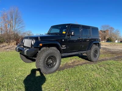 2017 Jeep Wrangler Unlimited Sahara   - Photo 2 - Rushville, IN 46173