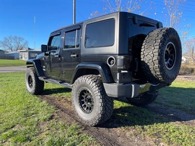 2017 Jeep Wrangler Unlimited Sahara   - Photo 8 - Rushville, IN 46173