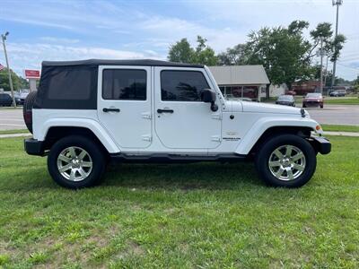 2015 Jeep Wrangler Unlimited Sahara   - Photo 5 - Rushville, IN 46173