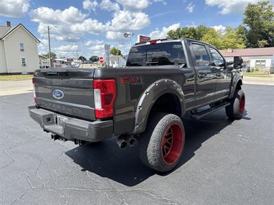 2019 Ford F-250 Super Duty Lariat   - Photo 6 - Rushville, IN 46173