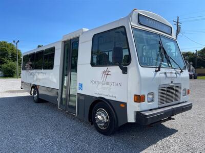 2002 Freightliner M-Line Shuttlebus   - Photo 4 - Rushville, IN 46173