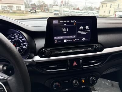 2022 Kia Forte LXS   - Photo 11 - Rushville, IN 46173